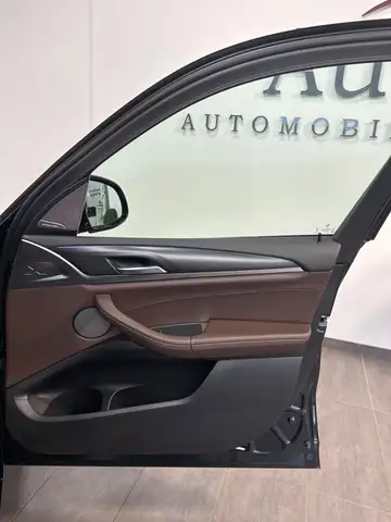 BMW X3 view 9