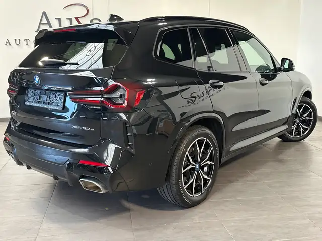 BMW X3 view 4