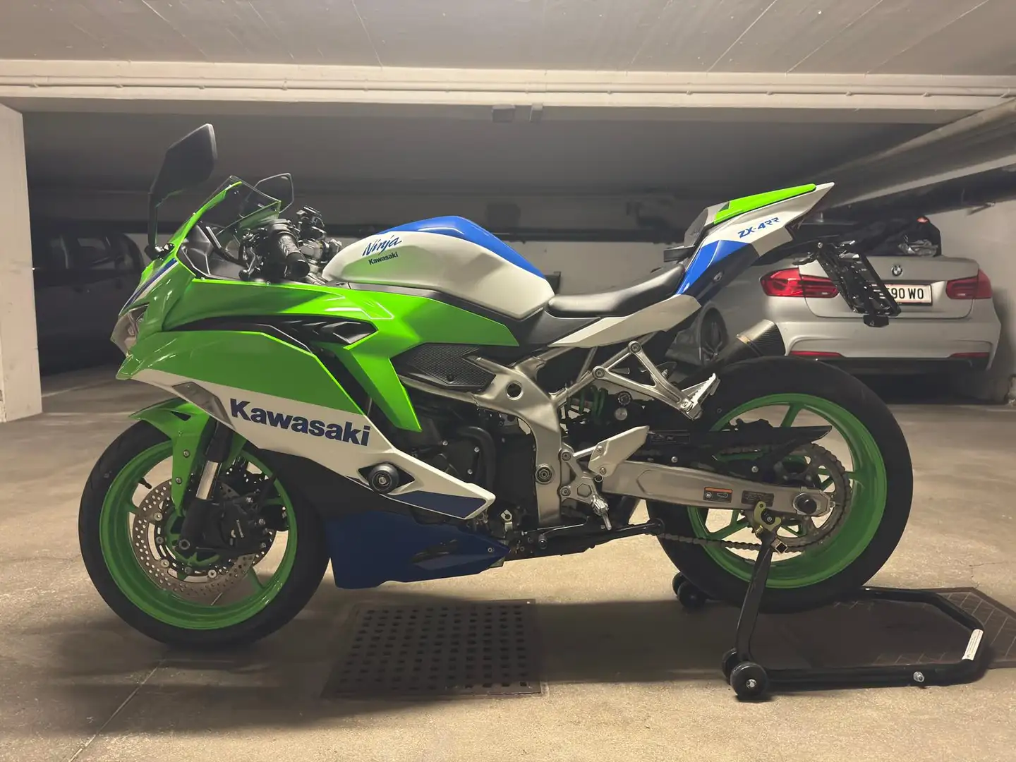 Kawasaki Ninja ZX-4RR Kawasaki Ninja ZX-4RR 40th Anniversary Edition Verde - 1