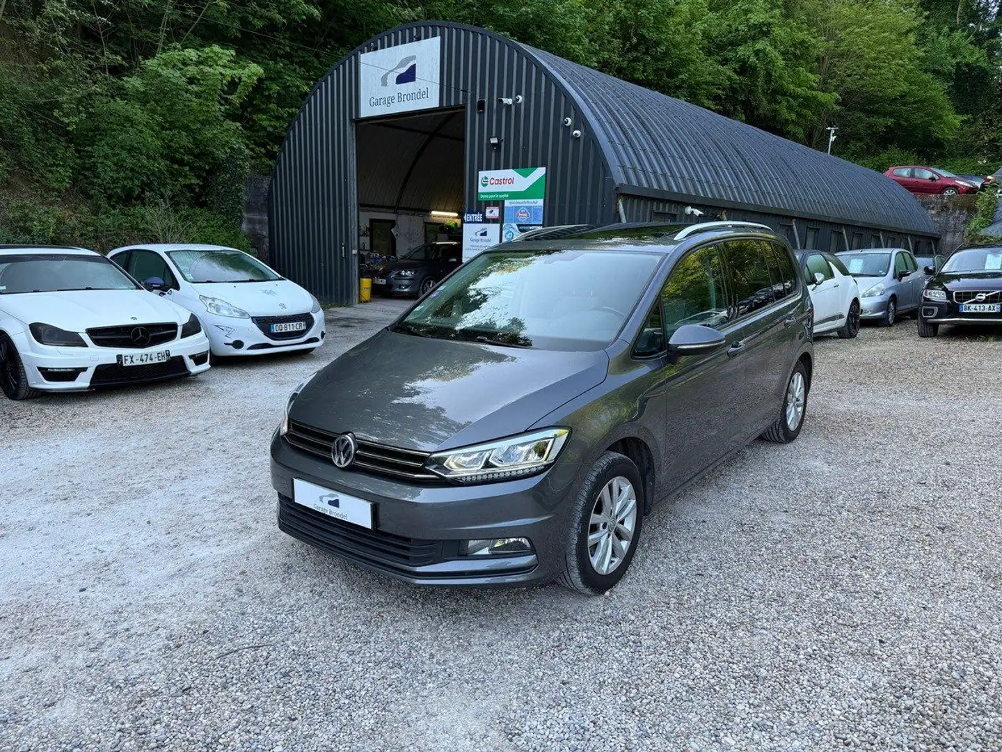 Volkswagen Touran 1.4 TSi 150cv DSG7 Comfortline 7 Places 2e main Gris - 1