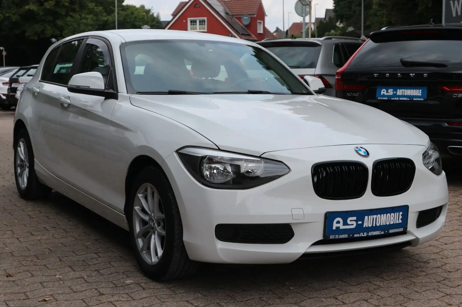 BMW 116 i Lim. 5-trg. *ORIGINAL 47 TKM/PDC/KLIMA/SHZ* Білий - 1