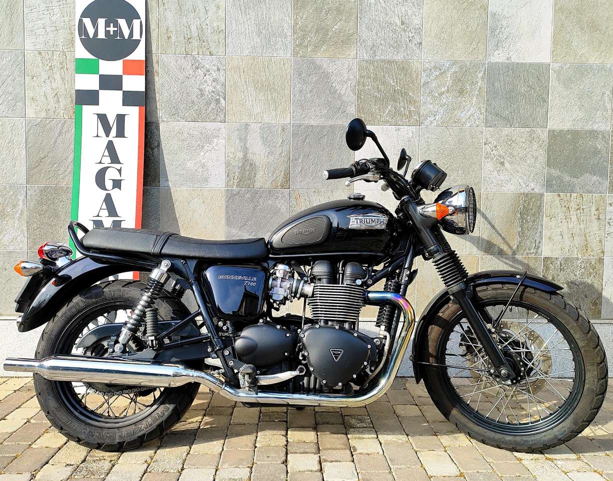 Triumph Bonneville T100