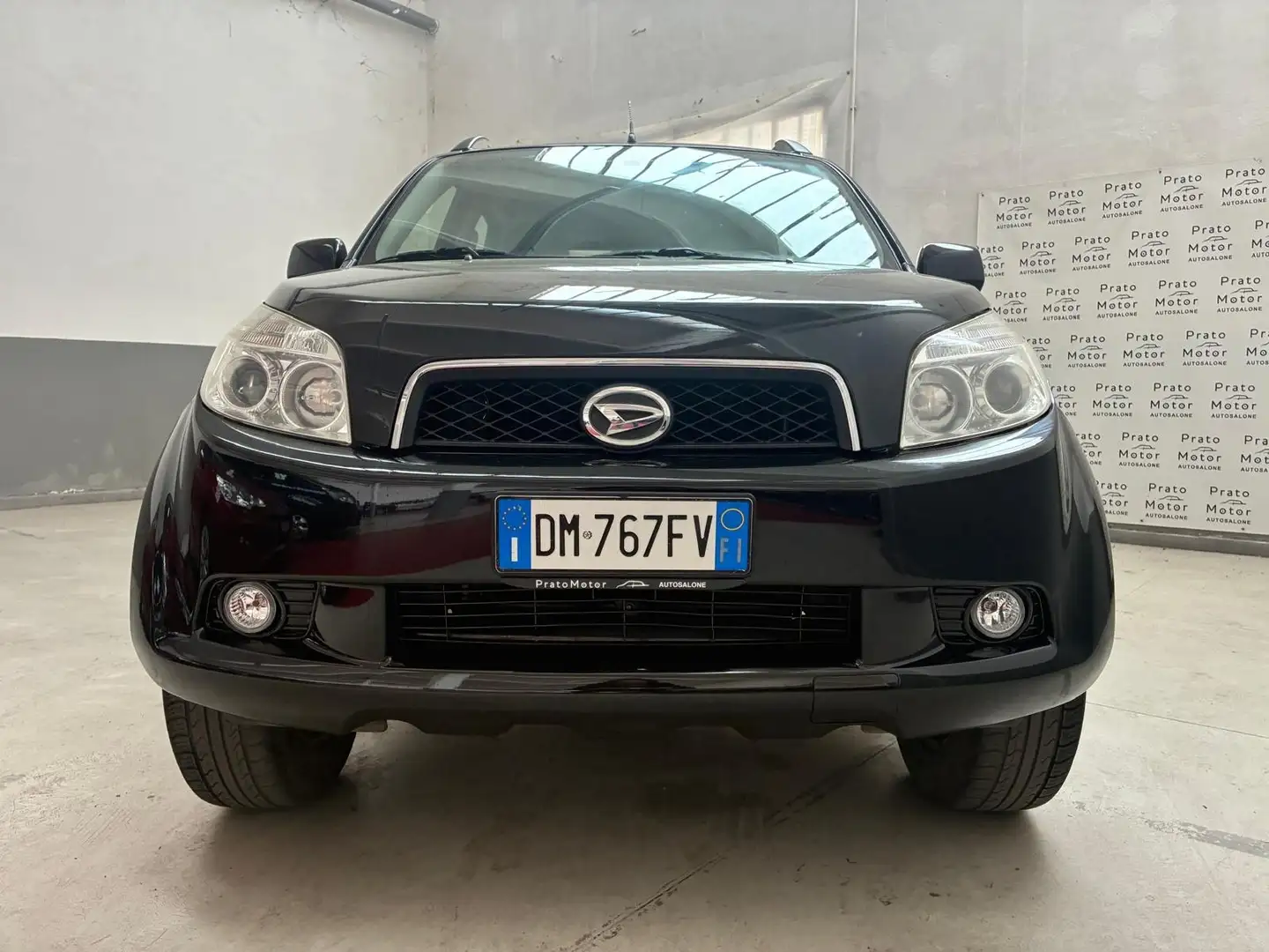 Daihatsu Terios 1.5 SXA auto Schwarz - 1