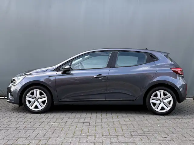 Renault Clio view 6
