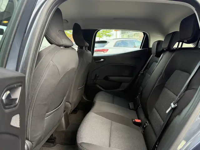 Renault Clio view 5