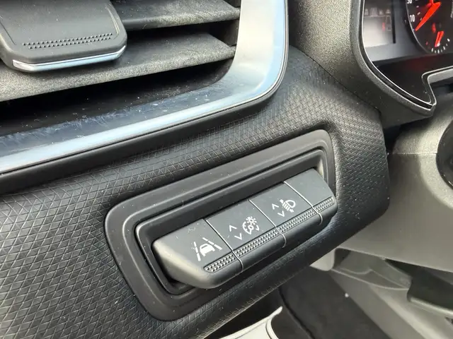 Renault Clio view 8