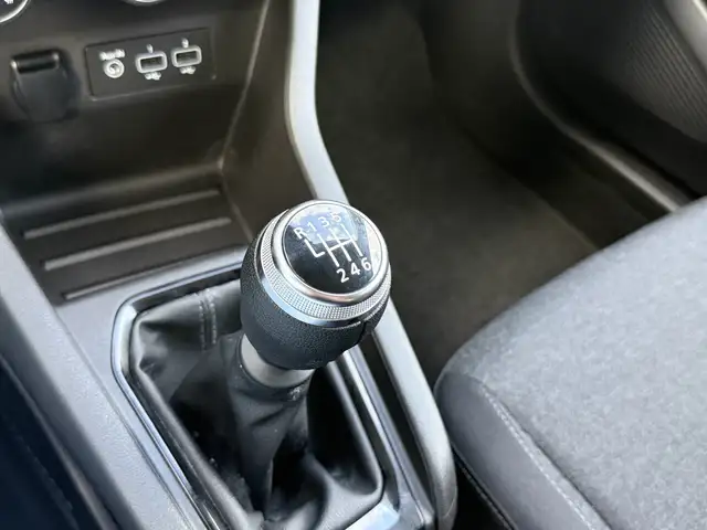 Renault Clio view 24
