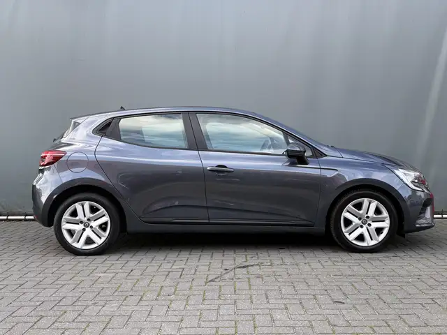 Renault Clio view 28