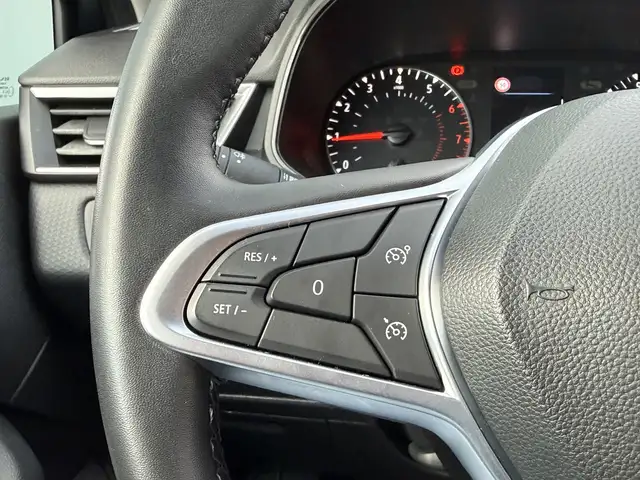 Renault Clio view 10