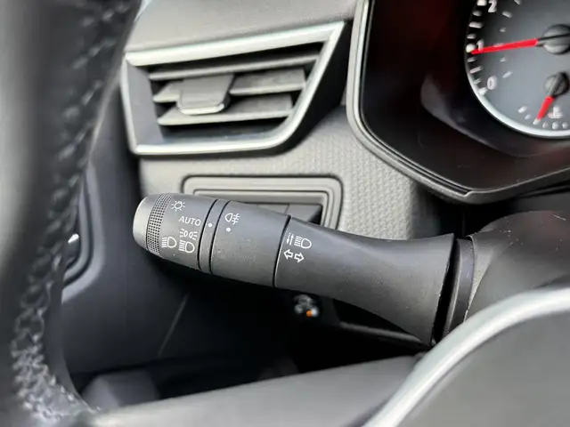 Renault Clio view 9