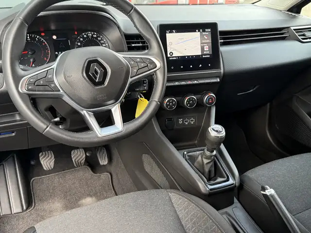 Renault Clio view 3