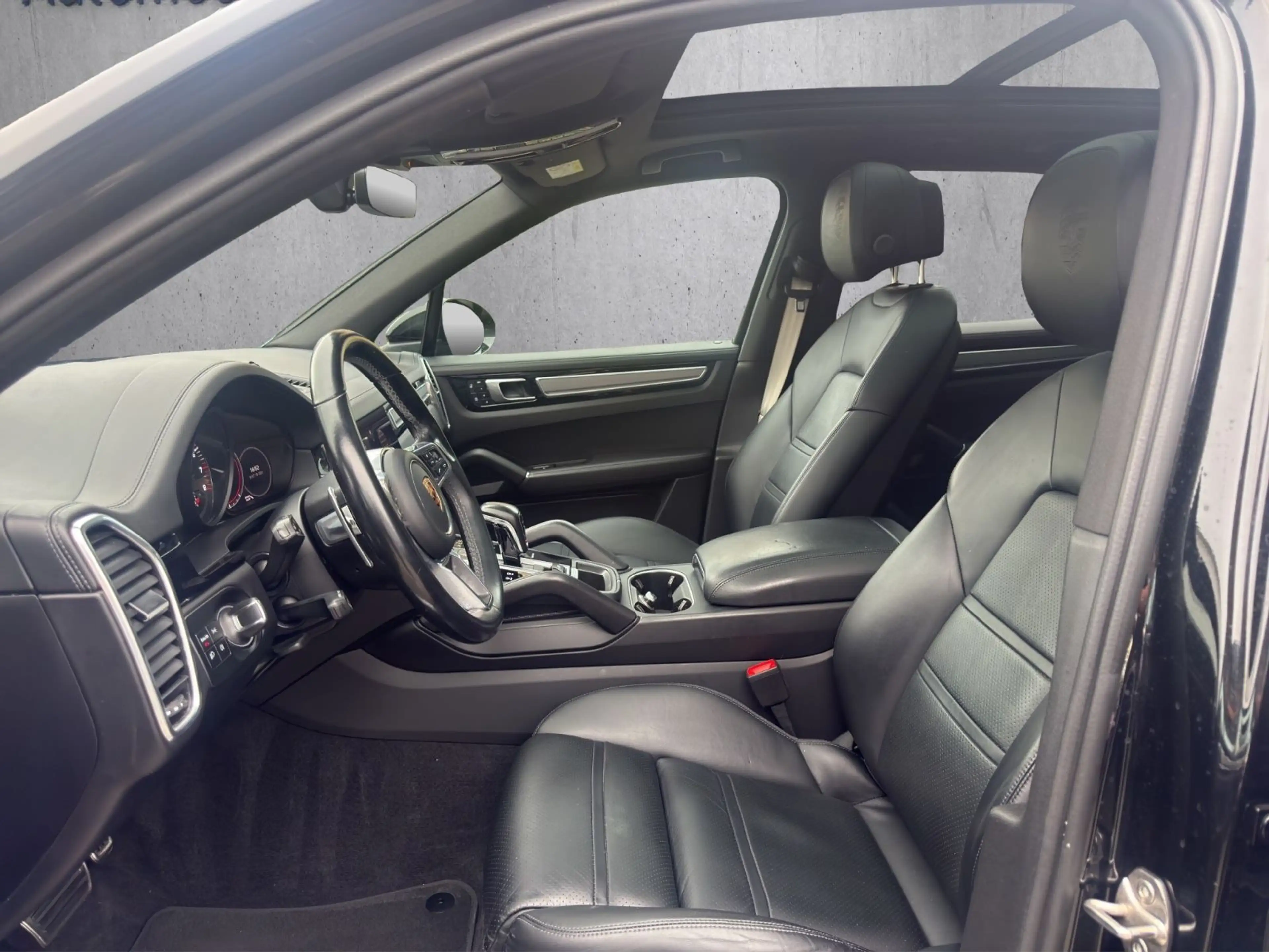 Porsche Cayenne S Platinum Edition Pano HuD PDLS+ — photo 2