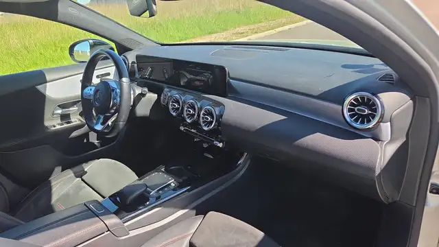 Mercedes-Benz Unknown Model view 10