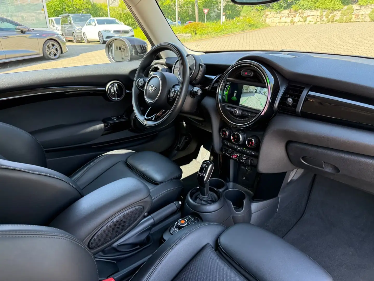 MINI Cooper 3-trg. Automatik Navi Kamera Leder Sports Schwarz - 2
