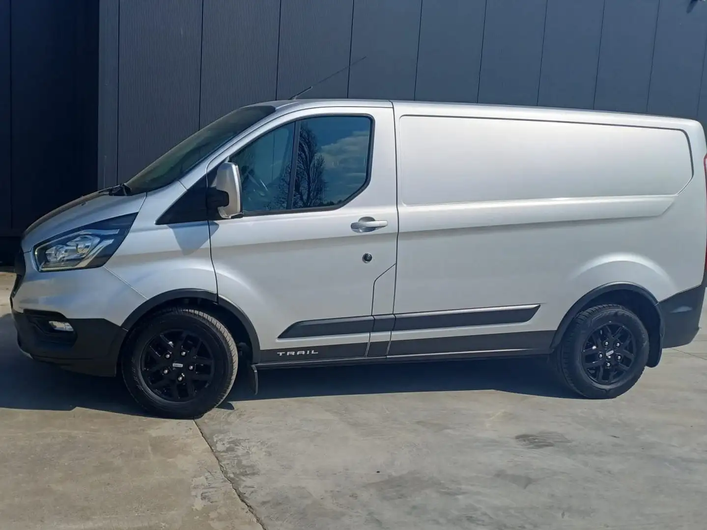 Ford Transit Custom 2.0 TDCi L1H1 Trail S/S (EU6.2) Zilver - 1