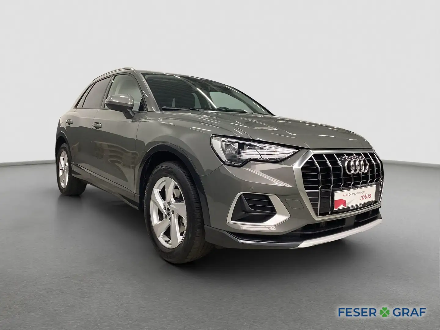 Audi Q3 advanced 35 TFSI 110kW S tronic ACC AHK Navi Grau - 2