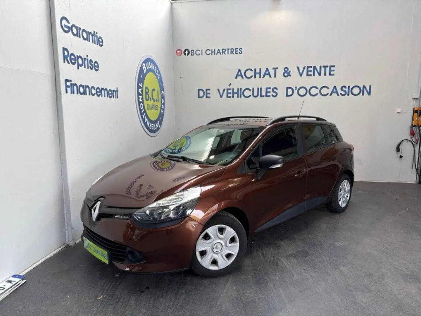 Renault Clio IV ESTATE 1.2 16V 75CH LIFE - 1