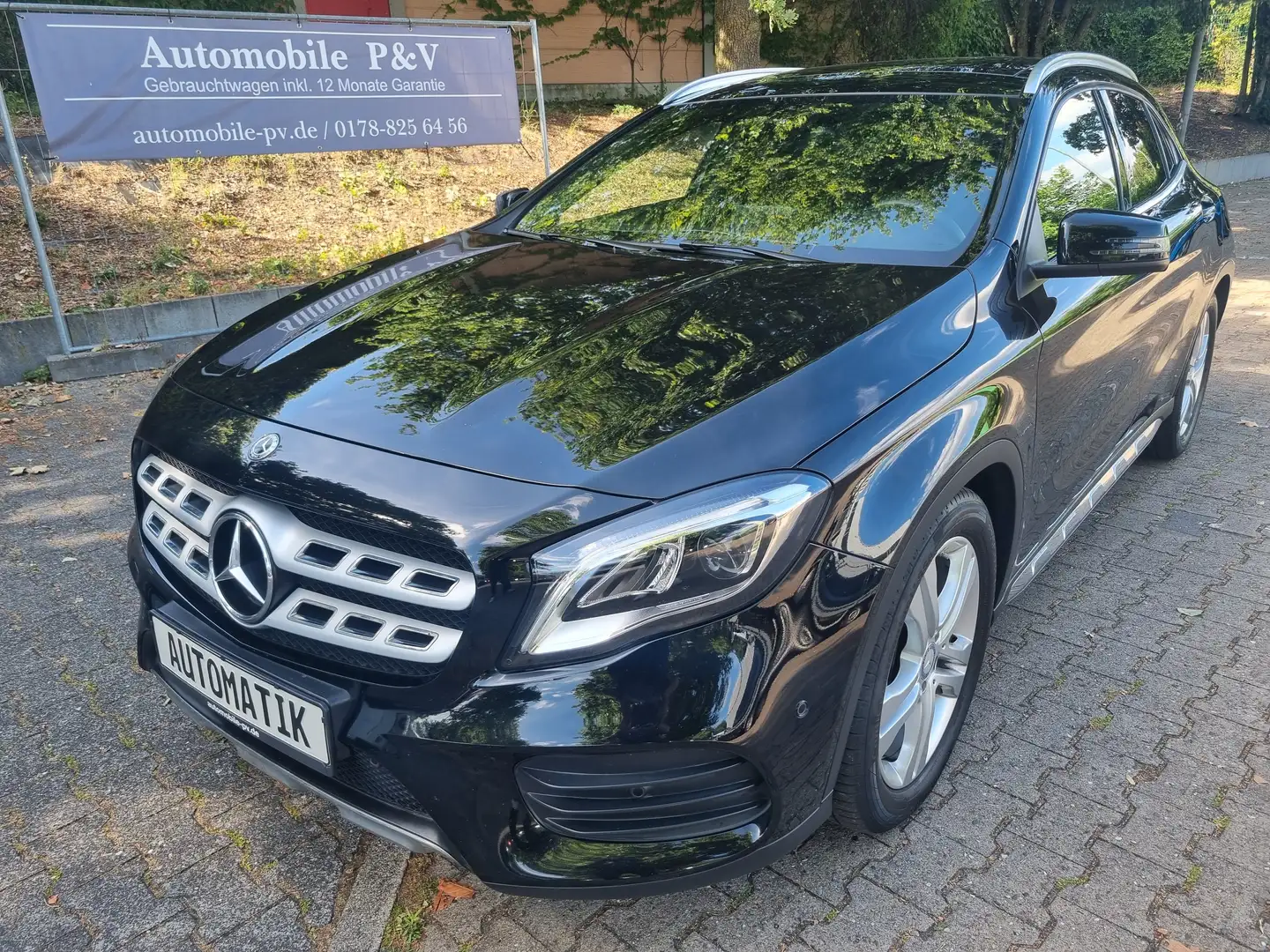 Mercedes-Benz GLA 250 4Matic*AMG*Autom*Pano*Navi*Sitzh*Kam*PDC* Noir - 1