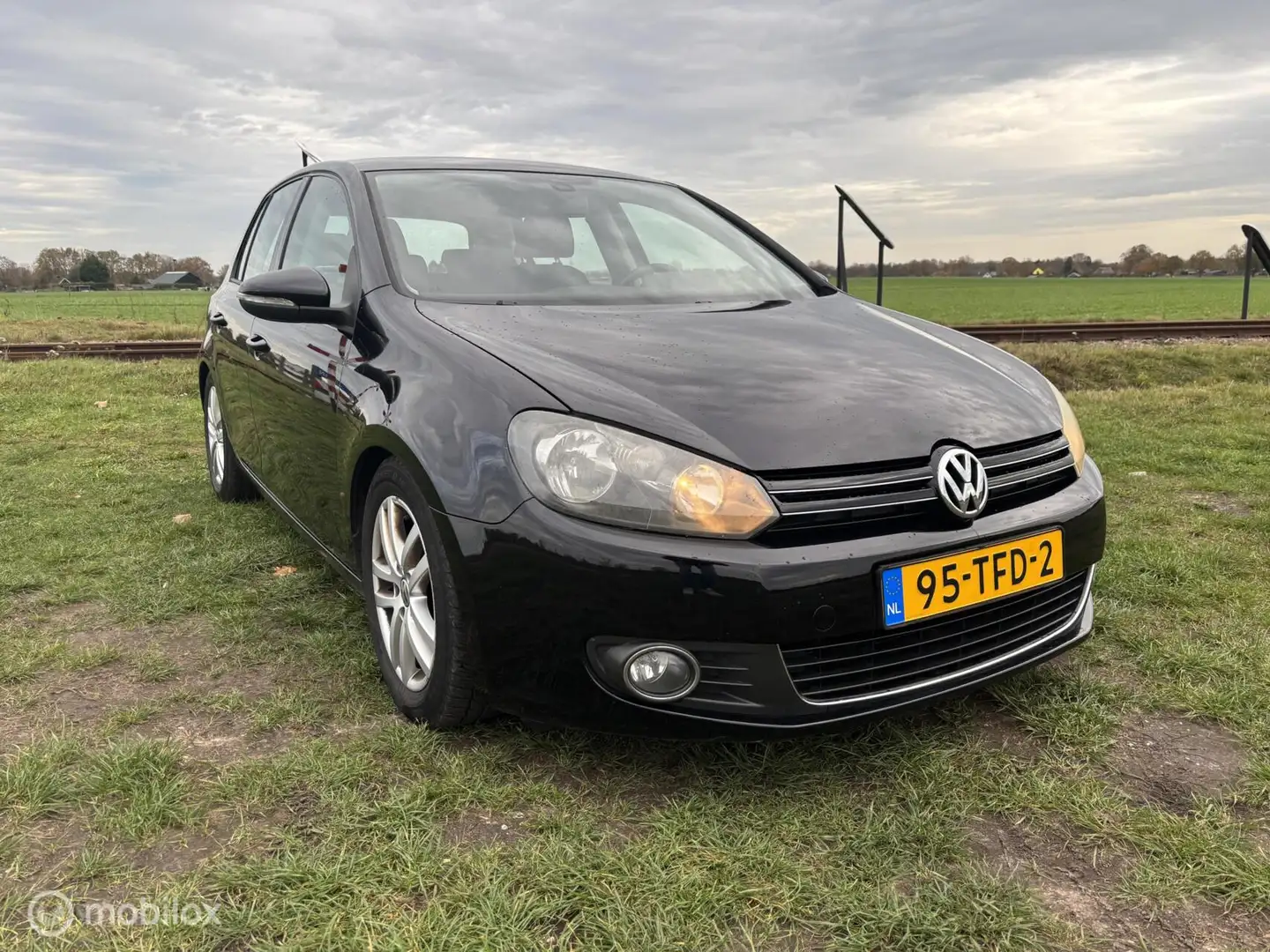 Volkswagen Golf 1.2 TSI Highline BlueMotion AIRCO NAVI CRUISE Negro - 2