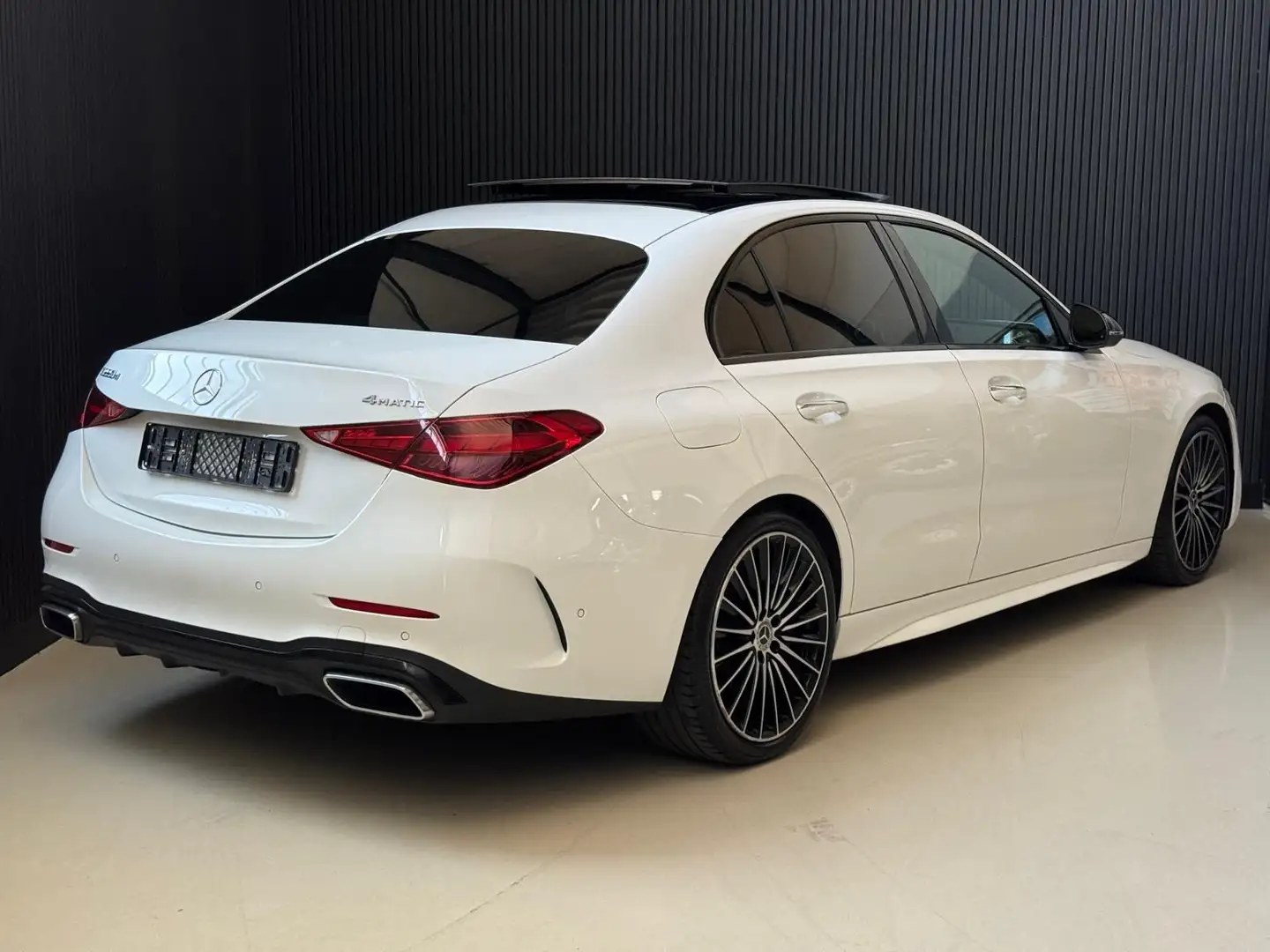 Mercedes-Benz C 220 d 9G-TRONIC 4Matic AMG Line - 2