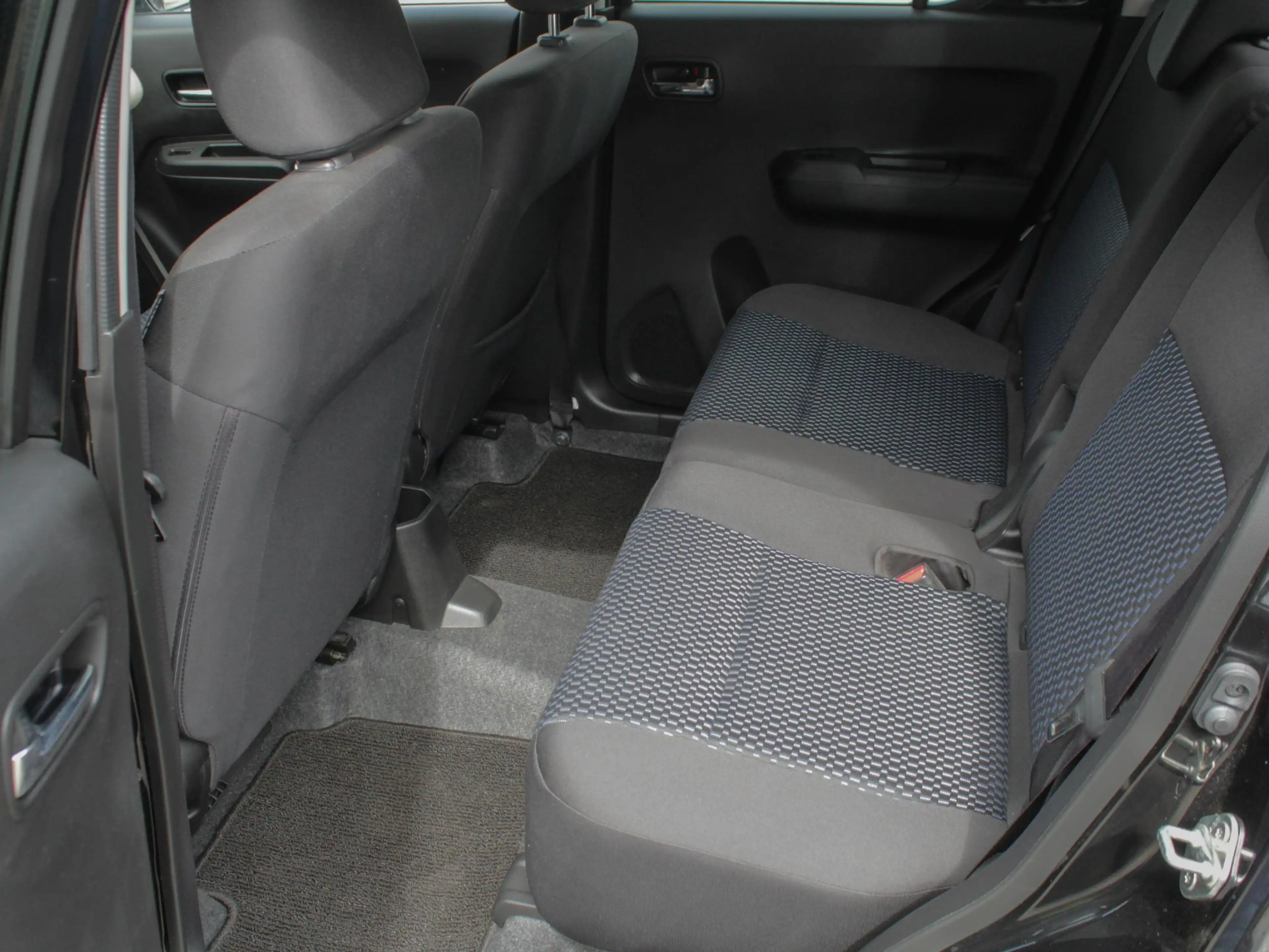 Suzuki Ignis 1.2 Smart Hybrid Style | Cruise | Clima | Camera | — photo 8