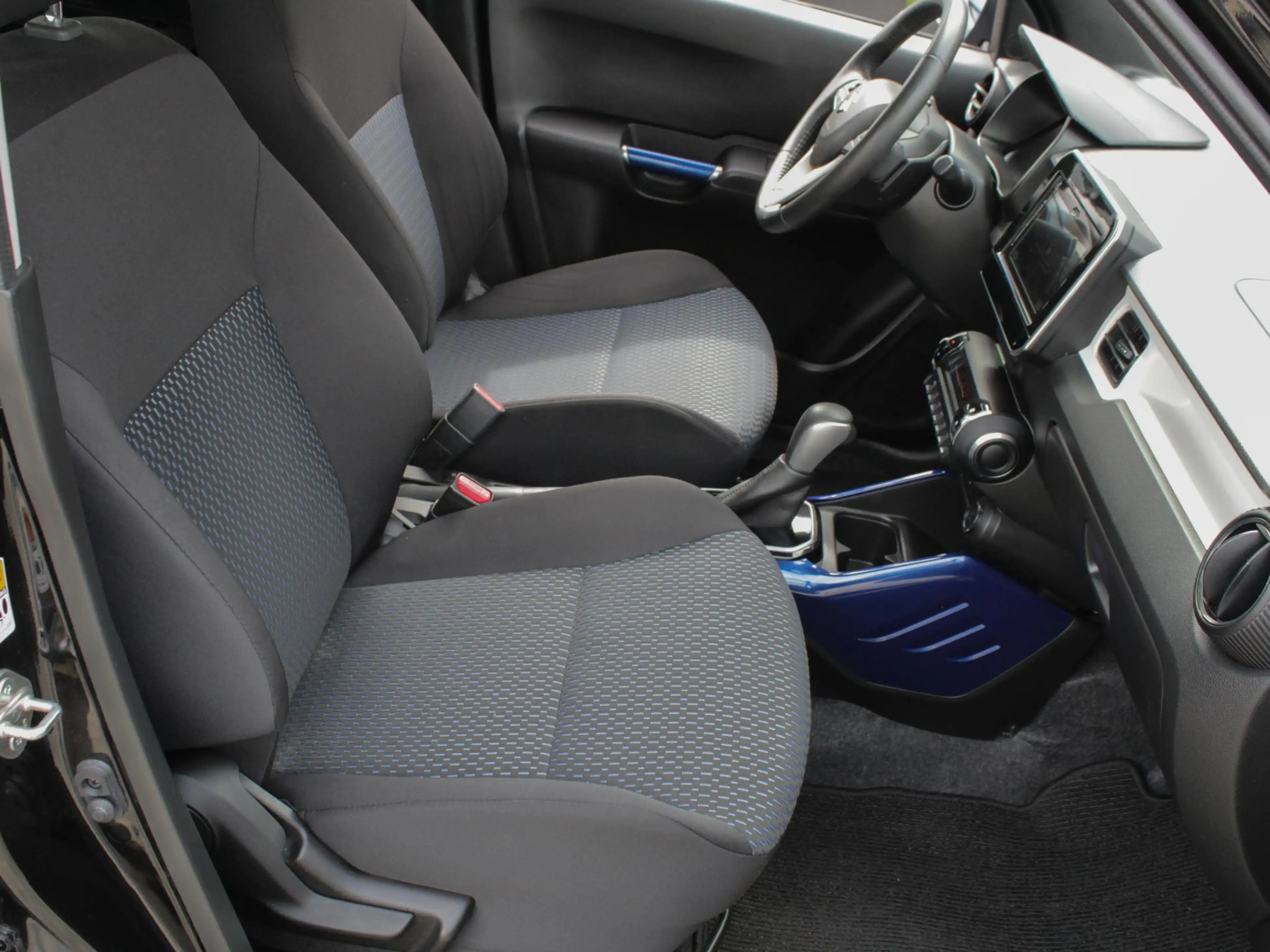 Suzuki Ignis 1.2 Smart Hybrid Style | Cruise | Clima | Camera | — photo 7