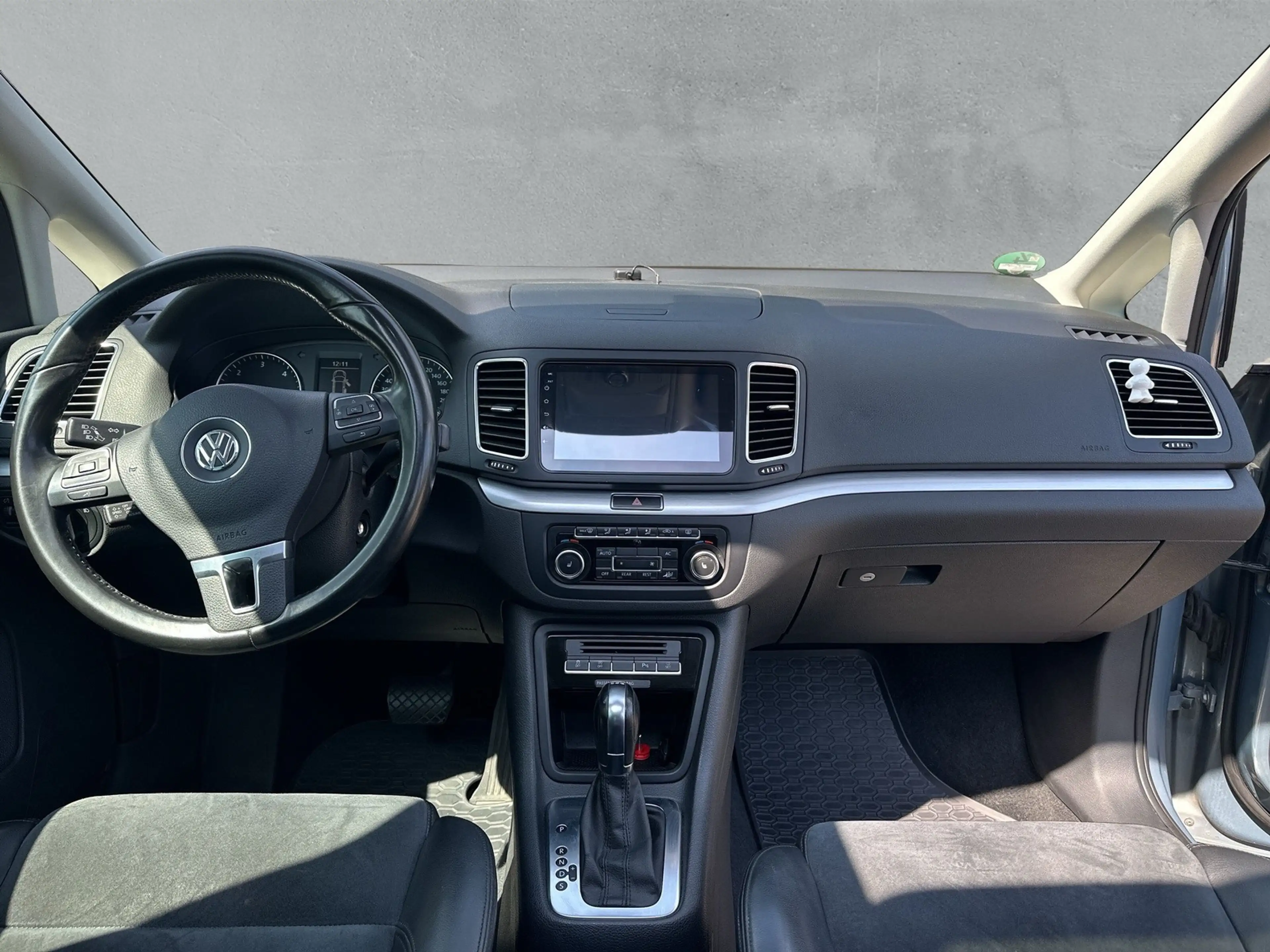 Volkswagen Sharan Highline 2.0TDI Alcantara Pano SHZ AHK — photo 13
