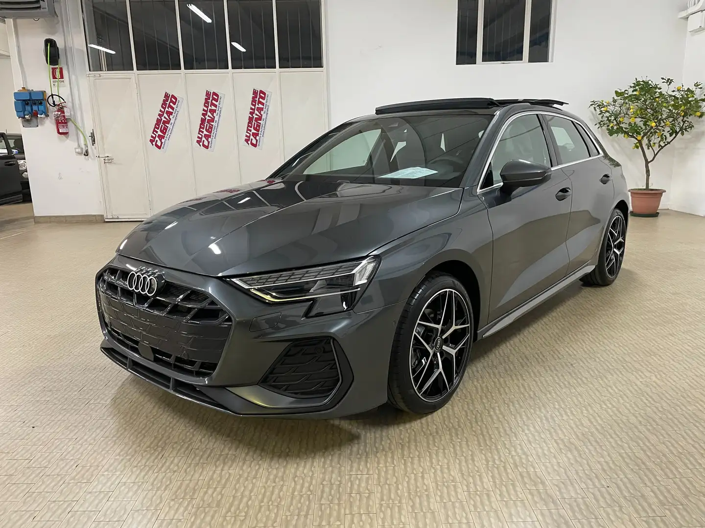 Audi A3 Sportback 35 2.0 tdi S line s-tronic Km0 Tettoapr. Gris - 2