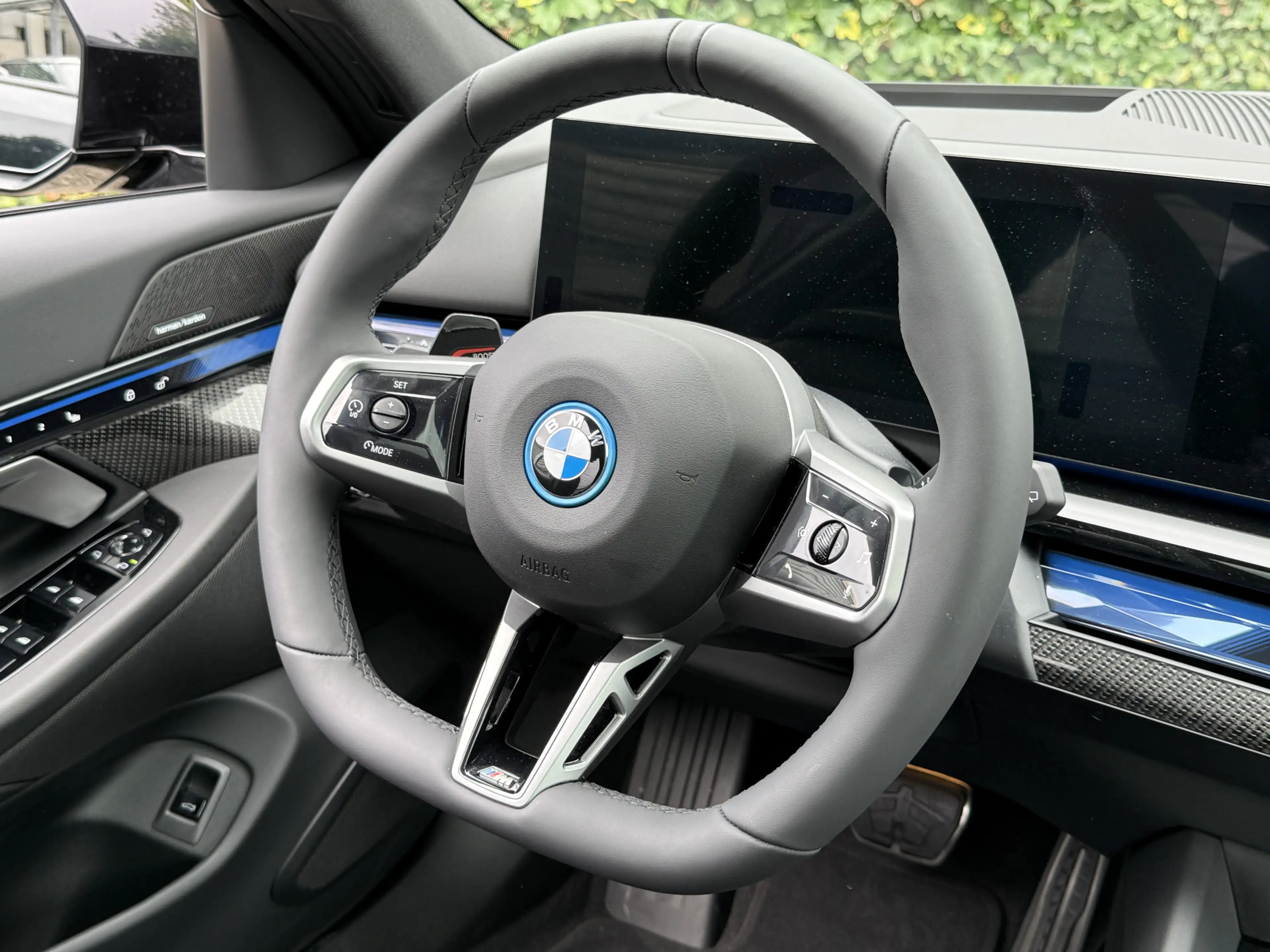 BMW i5 Touring eDrive40 | M-Sport Pro | Panorama | Harman — photo 15
