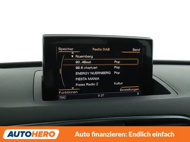 Audi RS Q3 view 21