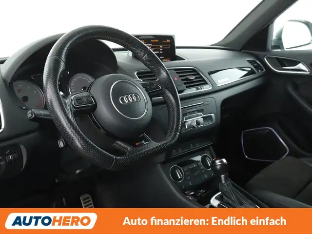 Audi RS Q3 view 11
