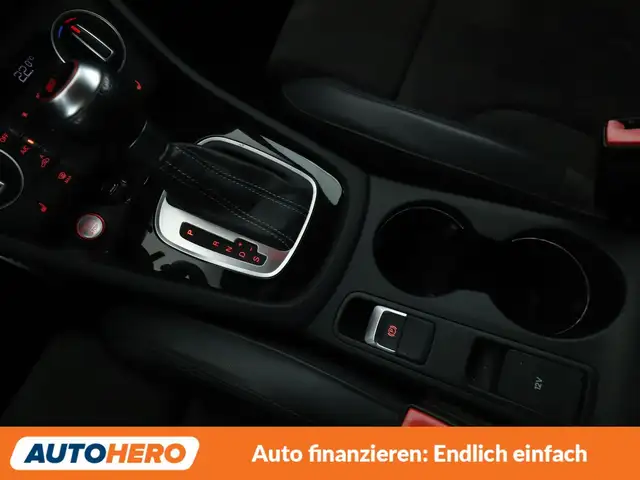 Audi RS Q3 view 24