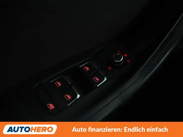 Audi RS Q3 view 25