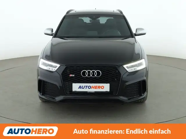 Audi RS Q3 view 9