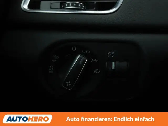 Audi RS Q3 view 26