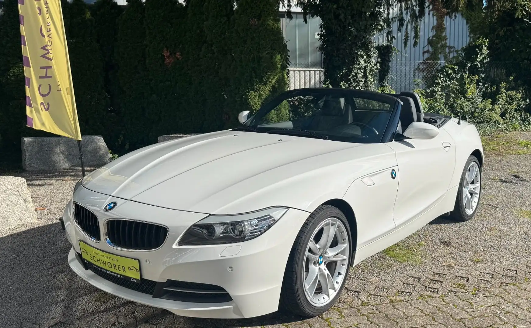 BMW Z4 sDrive 23i*Roadster*SH*Komfortzugang*Xenon* Blanc - 1