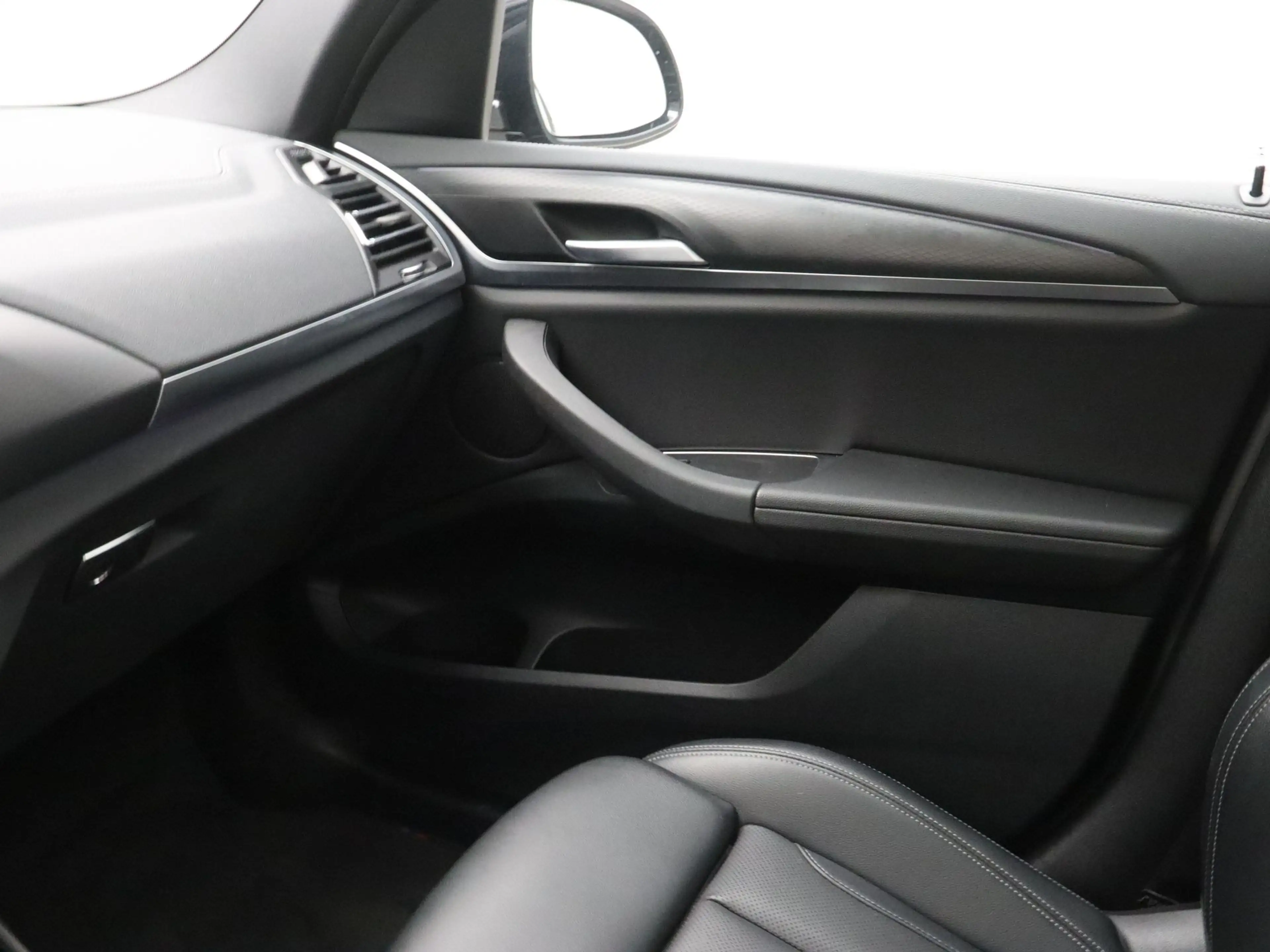 BMW iX3 Executive 80 kWh — photo 15