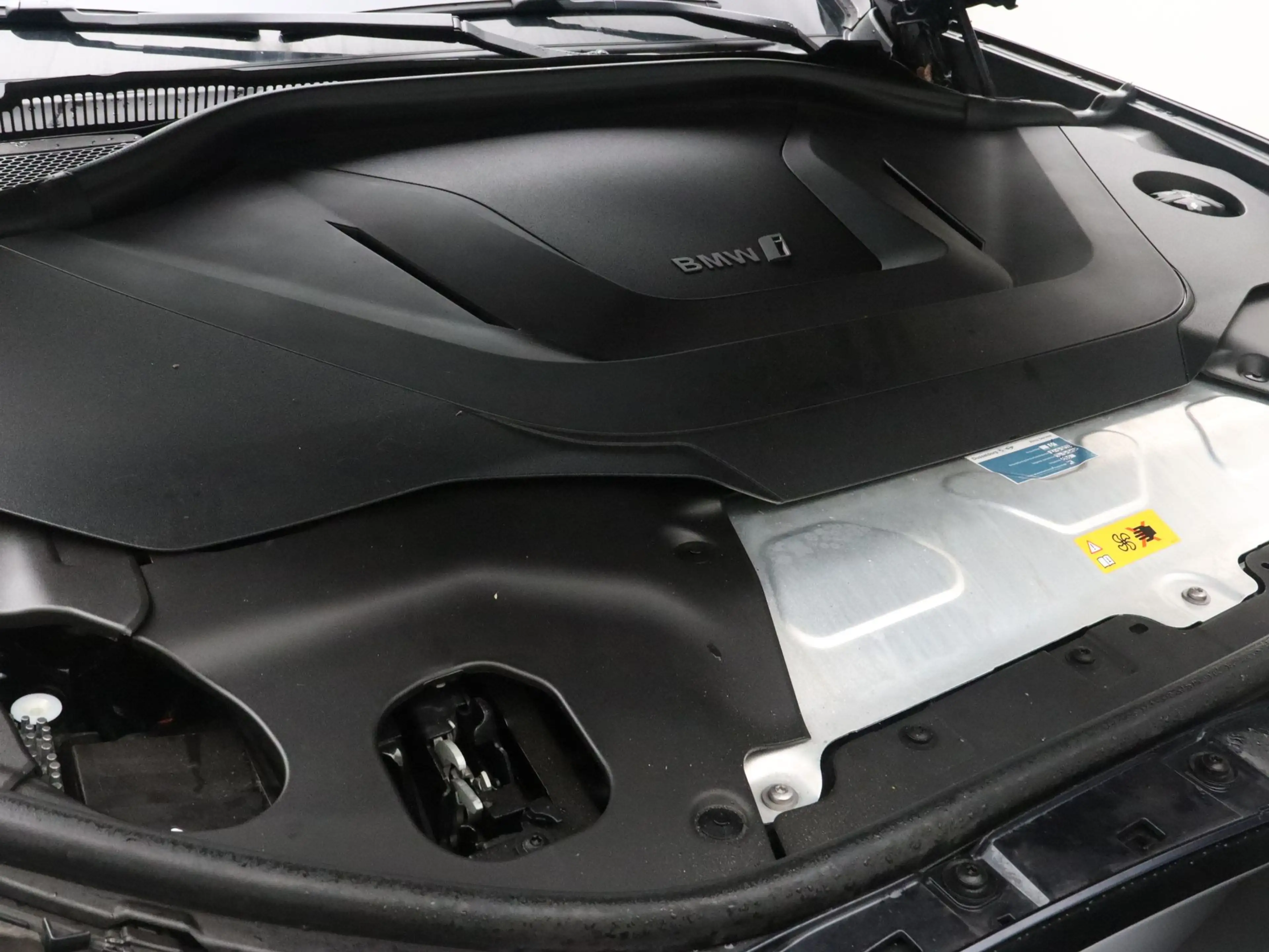 BMW iX3 Executive 80 kWh — photo 4