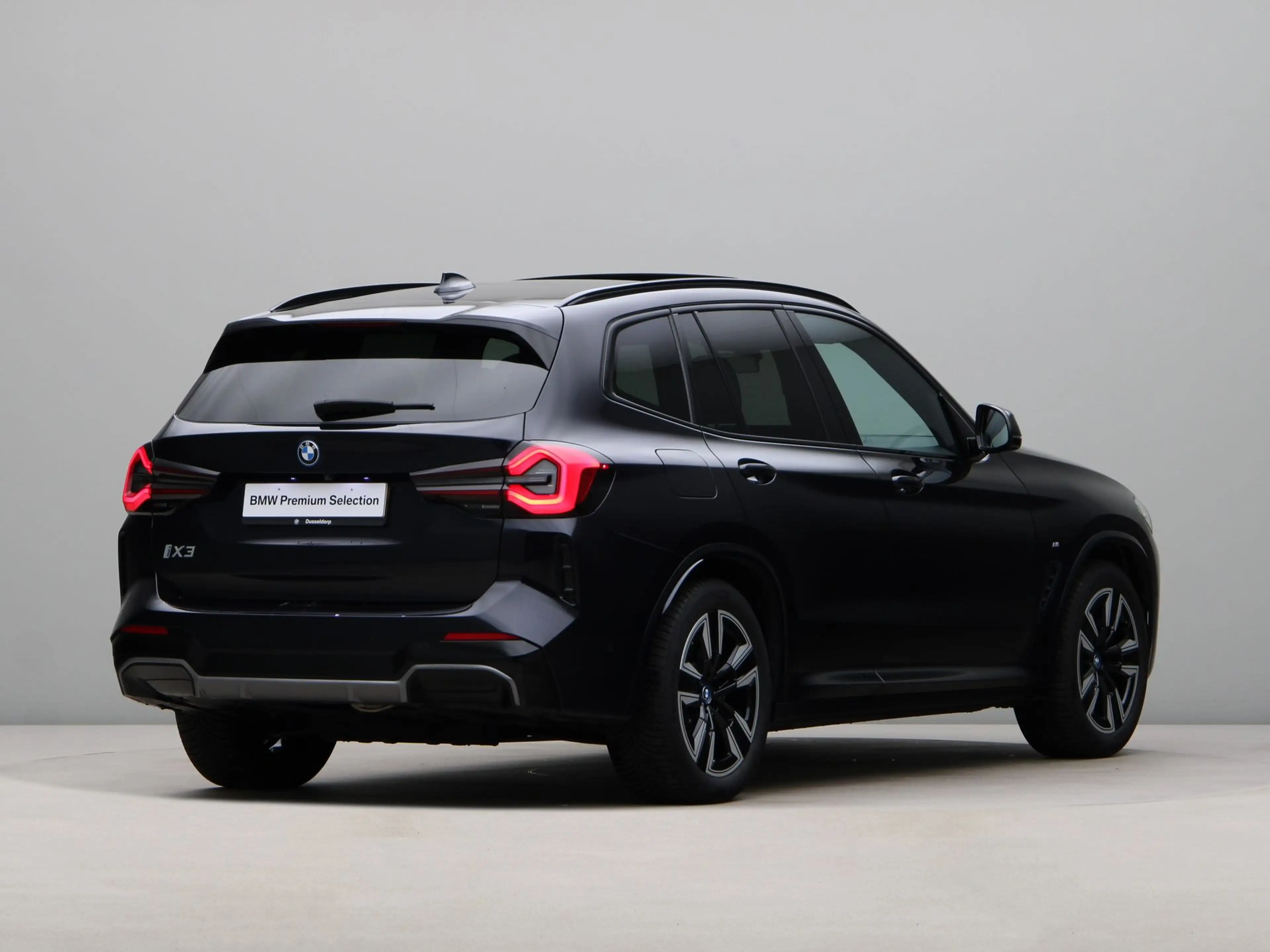 BMW iX3 Executive 80 kWh — photo 9