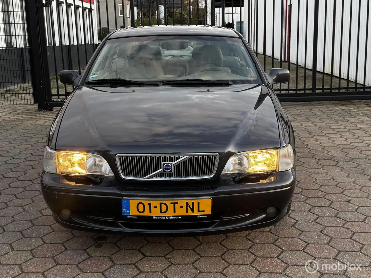 Volvo C70 Coupé ZEER ZELDZAAM 2.4 T Prestige AUTOMAAT LEER Gris - 1