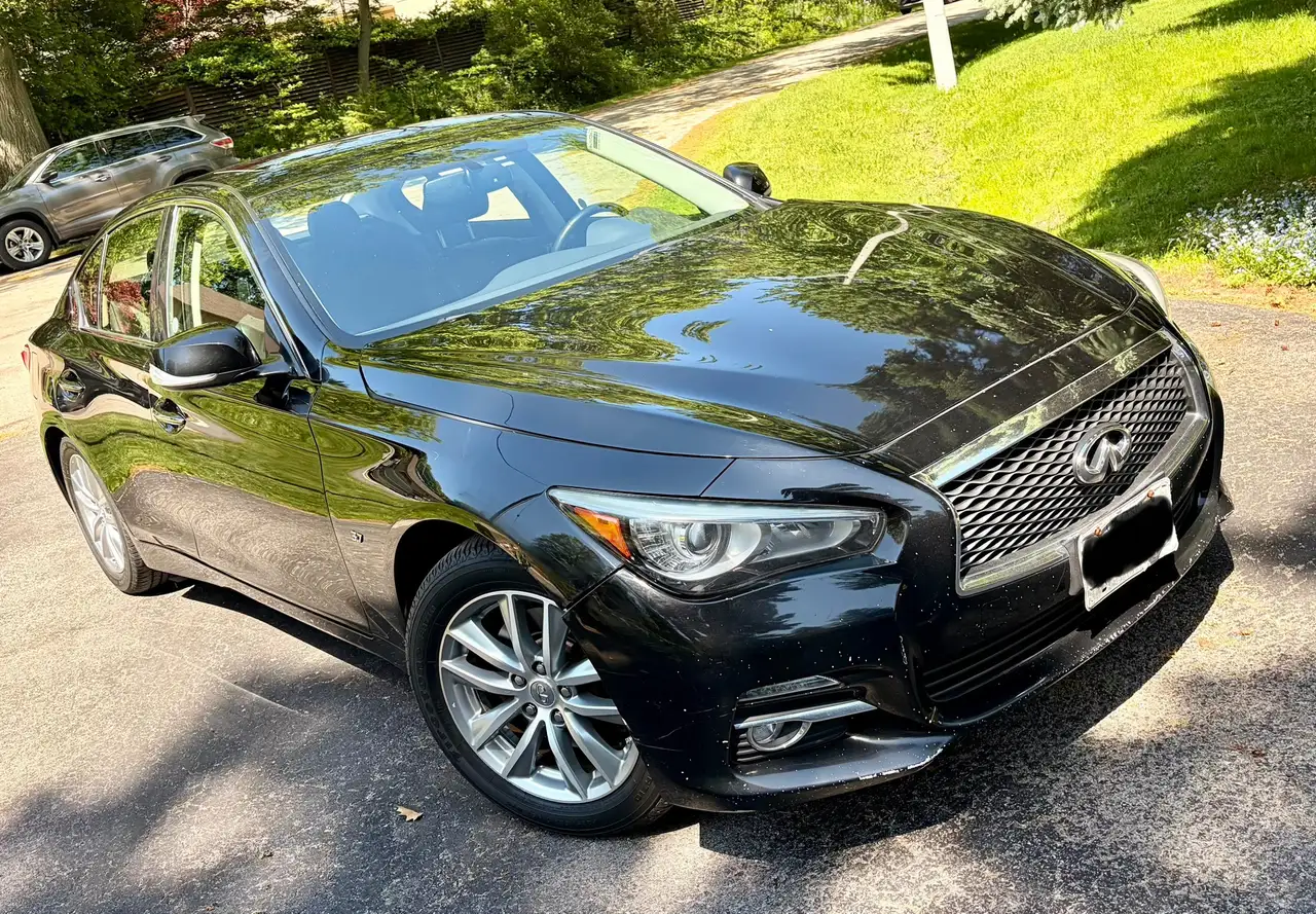 2015 Infiniti Q50