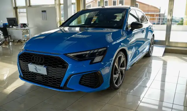 Audi A3 view 4
