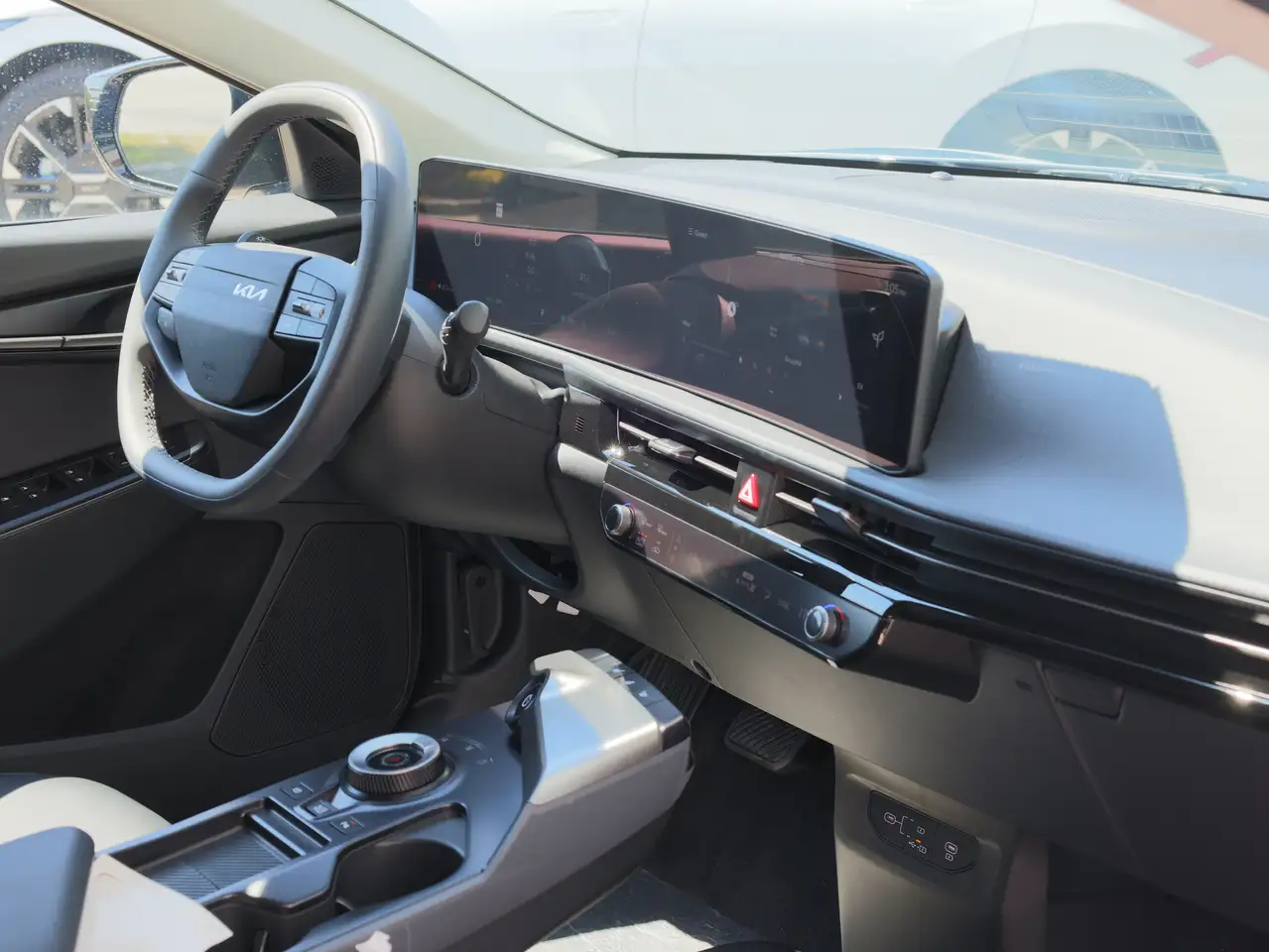 Kia EV6 снимка Kia EV6