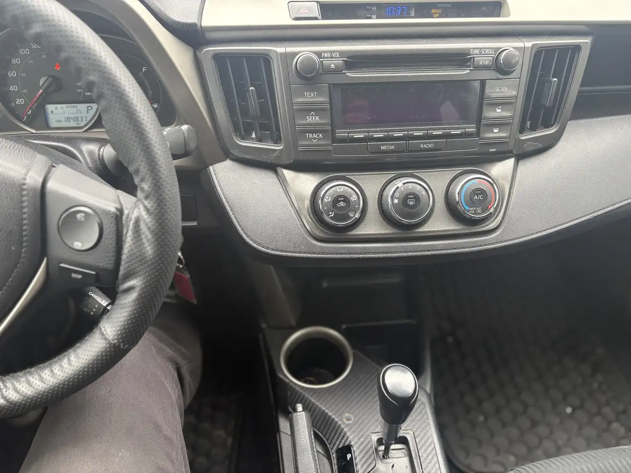 Toyota RAV 4 снимка Toyota RAV 4