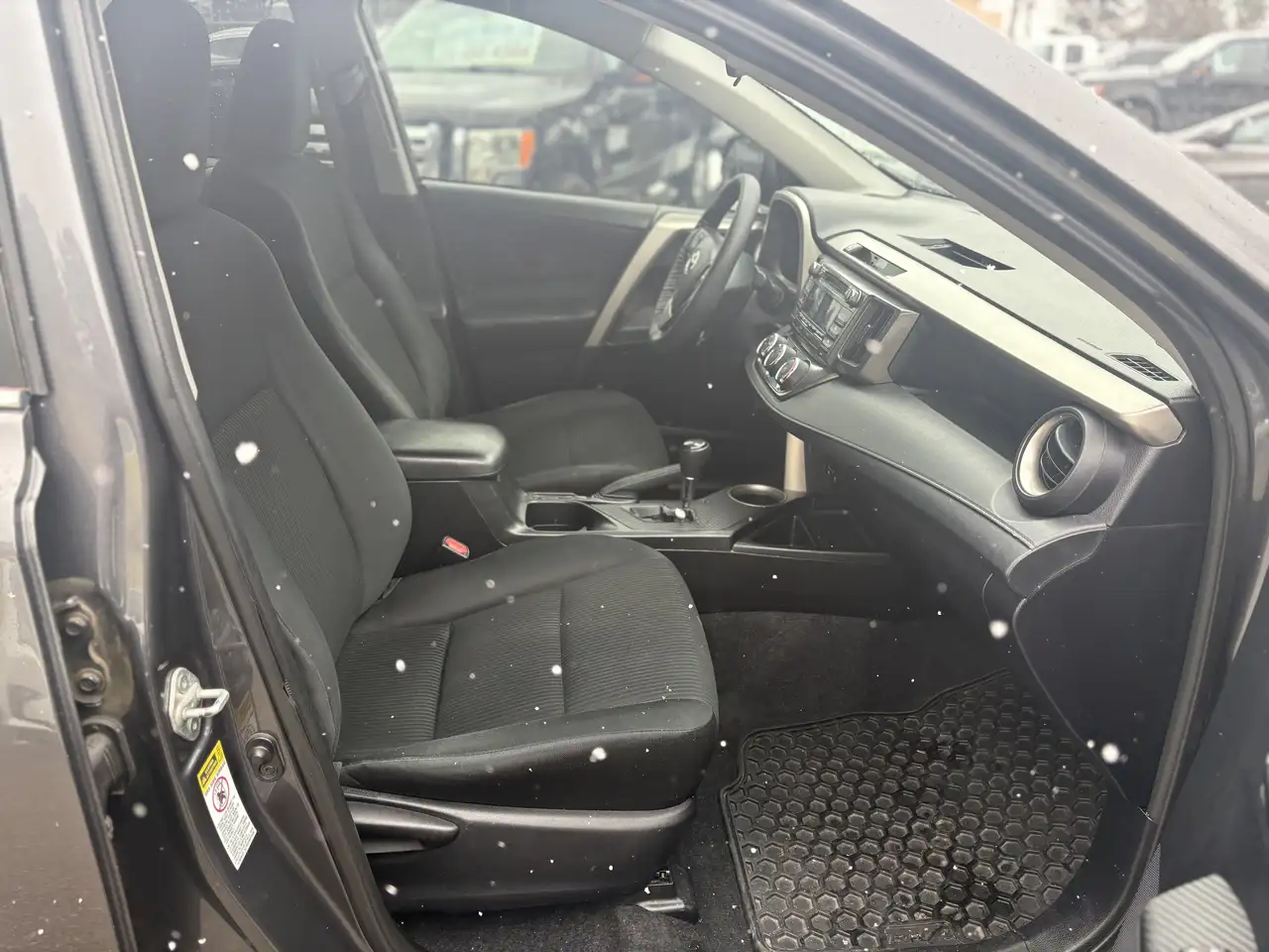 Toyota RAV 4 снимка Toyota RAV 4
