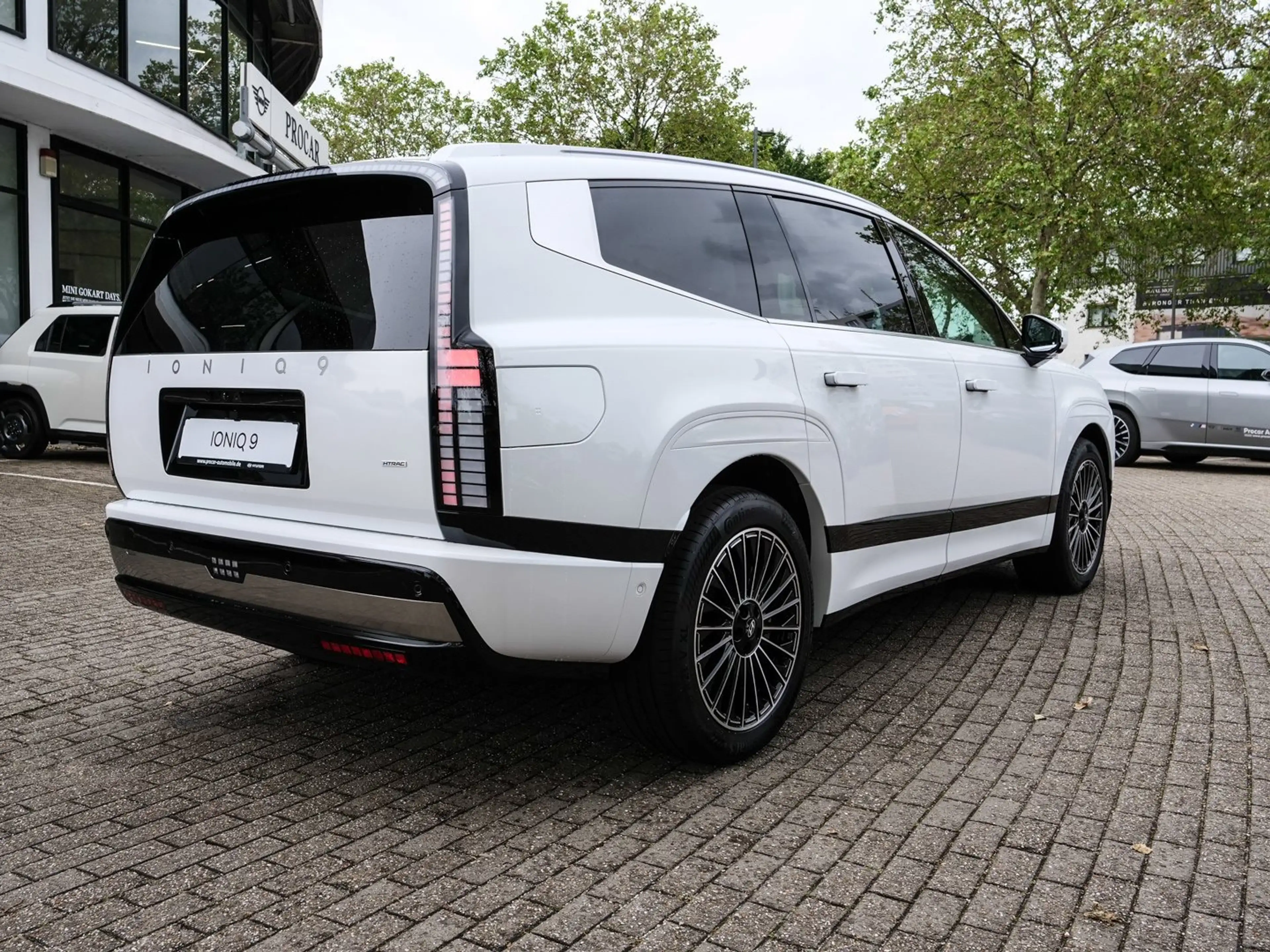 Hyundai IONIQ 9 UNIQ 7-Sitzer UNIQ 110 kWh 307PS 4WD — photo 2