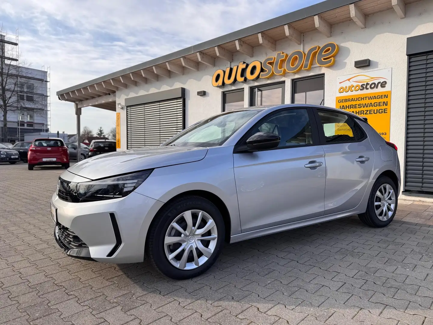 Opel Corsa Basis F 1.2 Turbo 74 kW (101 PS), Autom. 8-Gang... Silber - 1