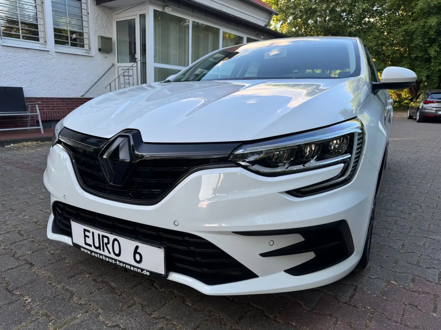 Renault Megane IV Lim. 5-trg. Zen Weiß - 1