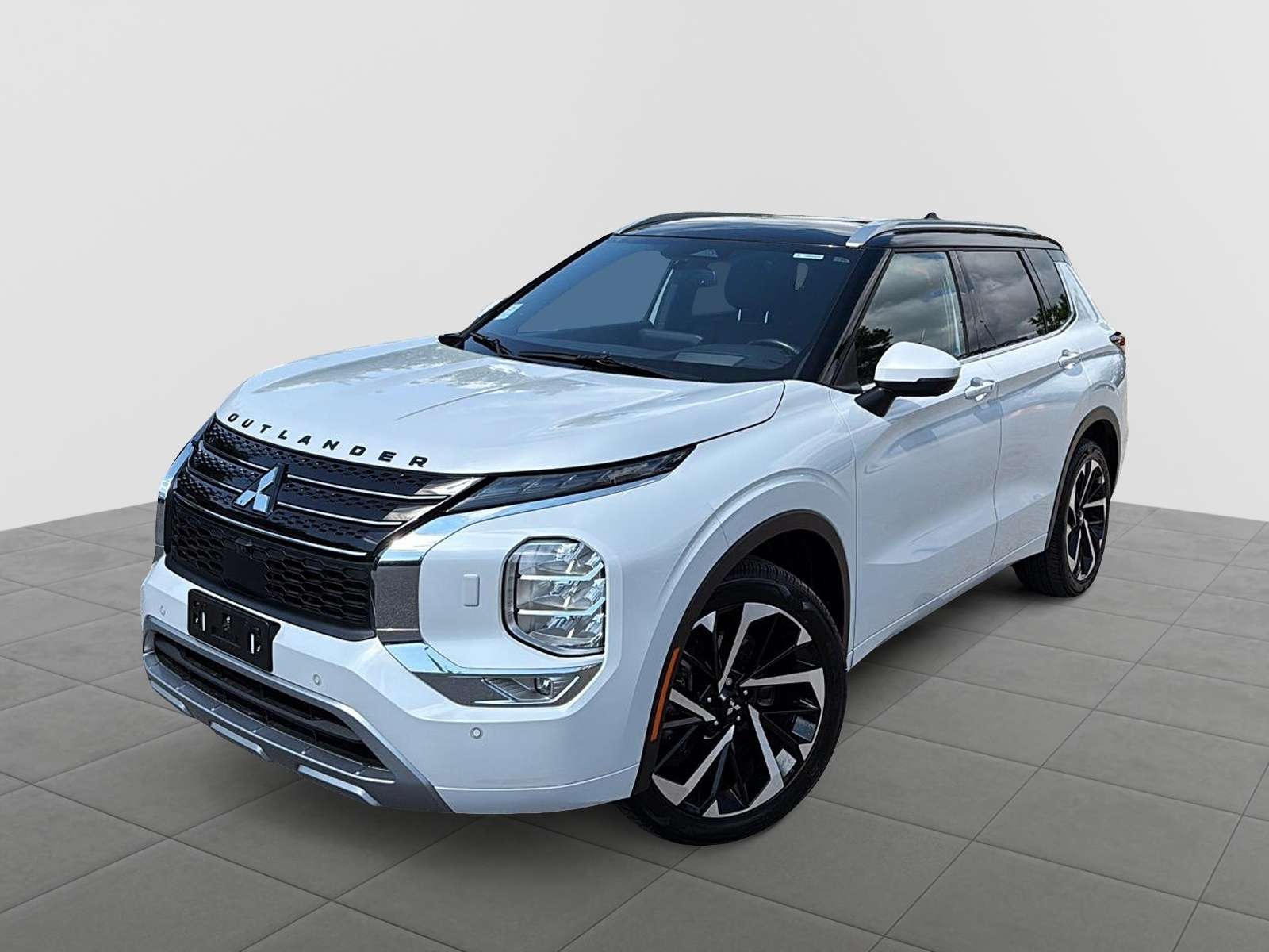 White 2024 Mitsubishi Outlander SUV / Crossover Automatic