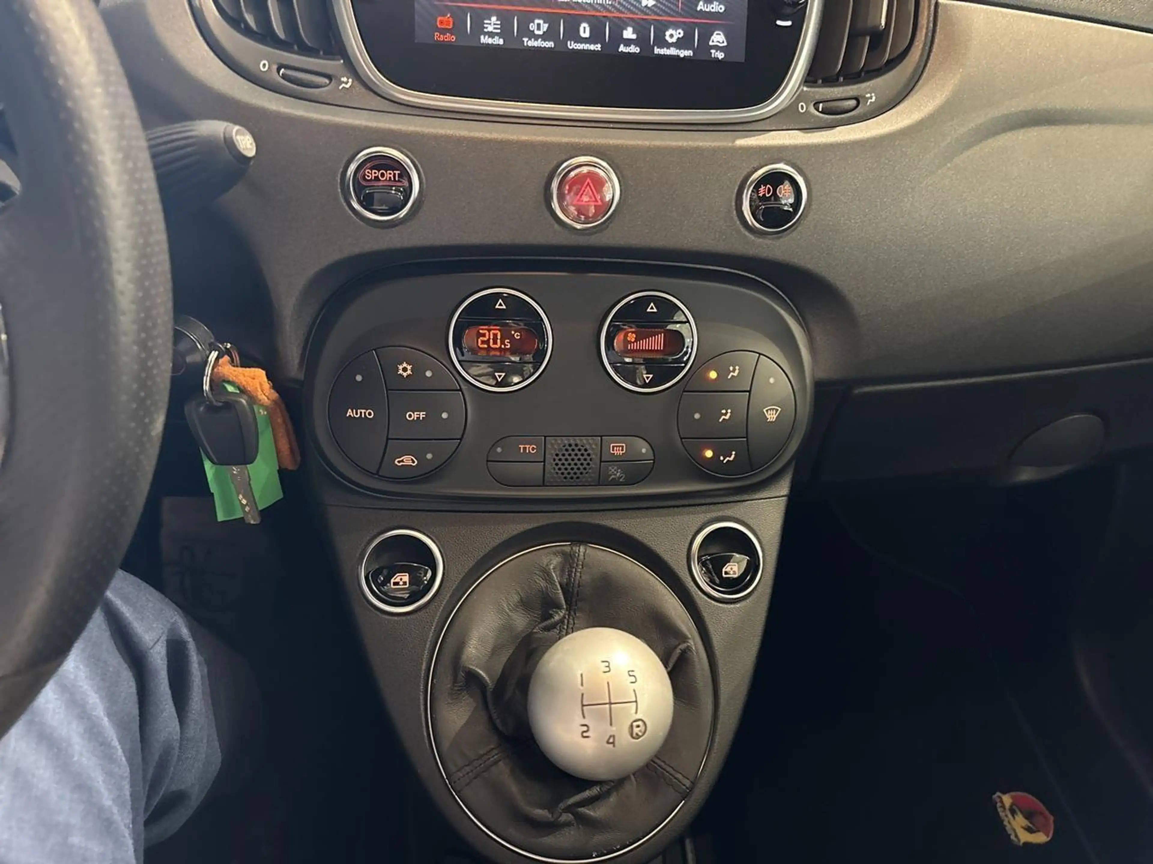 Abarth 595 Competizione 500C 1.4 T-Jet 132kW — photo 12